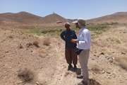 دیدار رئیس شبکه دامپزشکی زیرکوه با اهالی روستای بند آخوند و آموزش چهره به چهره دامداران 