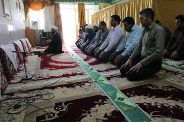 نماز جماعت در دامپزشکی استان - هر روز 