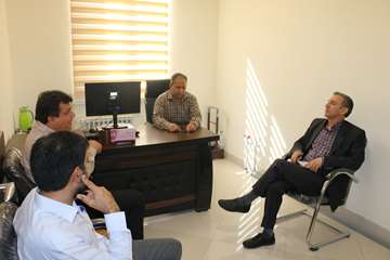 دیدار دکتر ماکنعلی با کارکنان فنی اداره کل دامپزشکی 